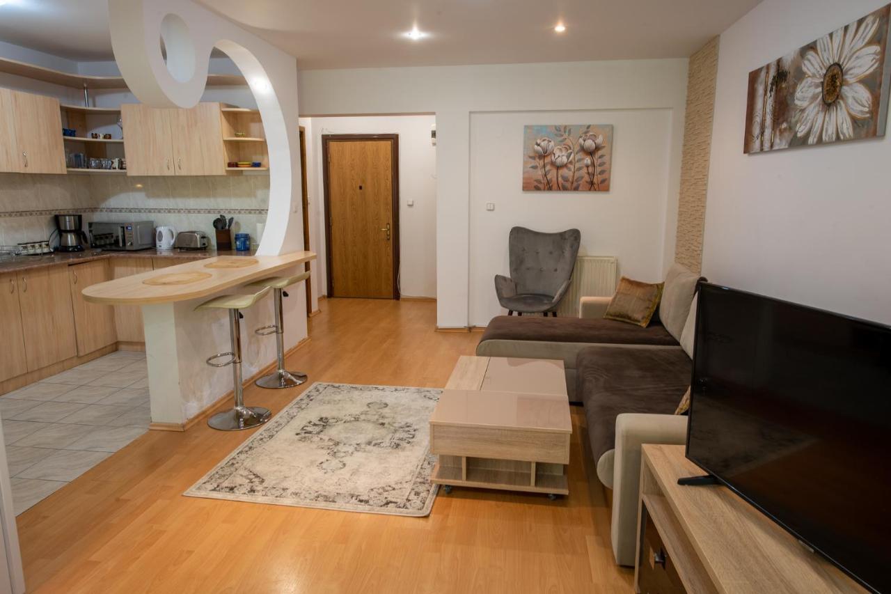 סינאיה Monik Apartament מראה חיצוני תמונה